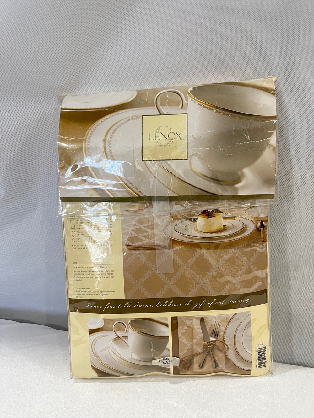 Lenox Oval Tablecloth Laurel Leaf Size 70" x 86" Yellow For 6-8 Seating